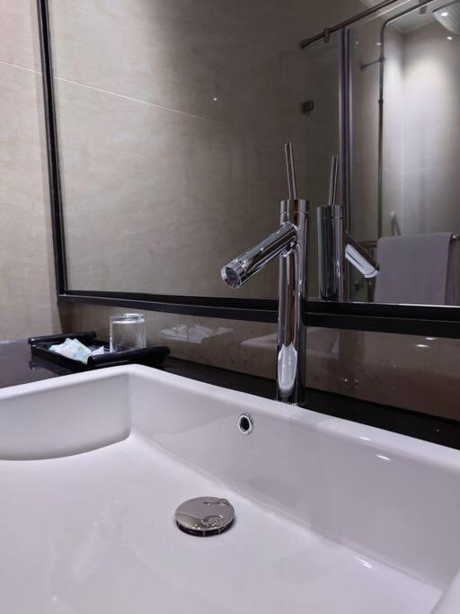 The Rixx Premium Apartment Thành Pho Ho Chí Minh Esterno foto